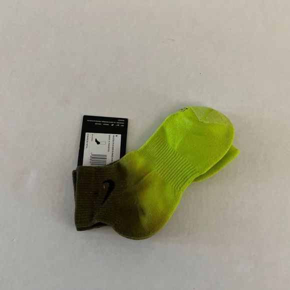 Nike Women Sz S/4-6 Everyday Plus Cushioned Ankle Socks Tie Dye Green/Black - Picture 2 of 5